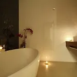 Hotel Mikado Neutra