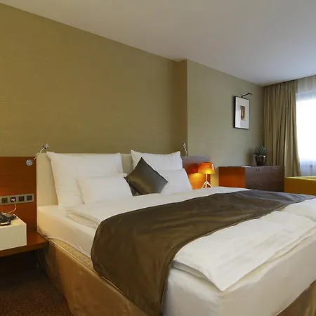 米卡多酒店 尼特拉