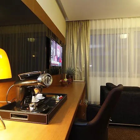Mikado Hotel 4*